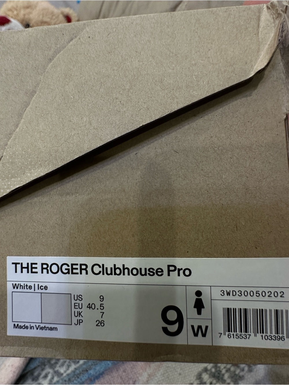 Brand New On The Roger Clubhouse Pro Size 9 in White/Ice color - Picture 7 of 10